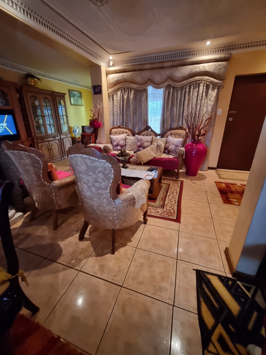 3 Bedroom Property for Sale in Kwa Nobuhle Eastern Cape